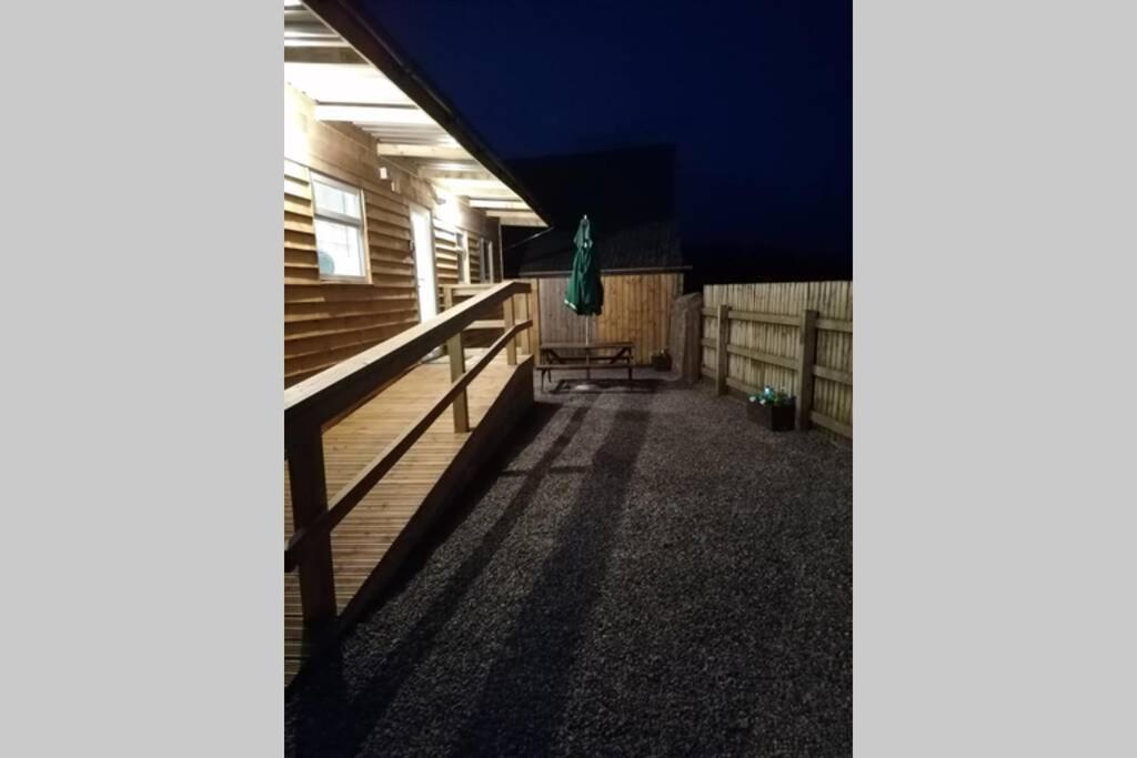 Featheredge Corner Lodge Wells Extérieur photo