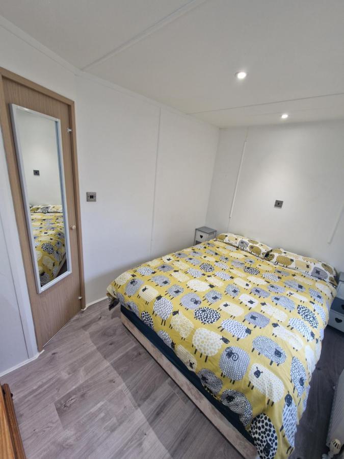 Featheredge Corner Lodge Wells Extérieur photo